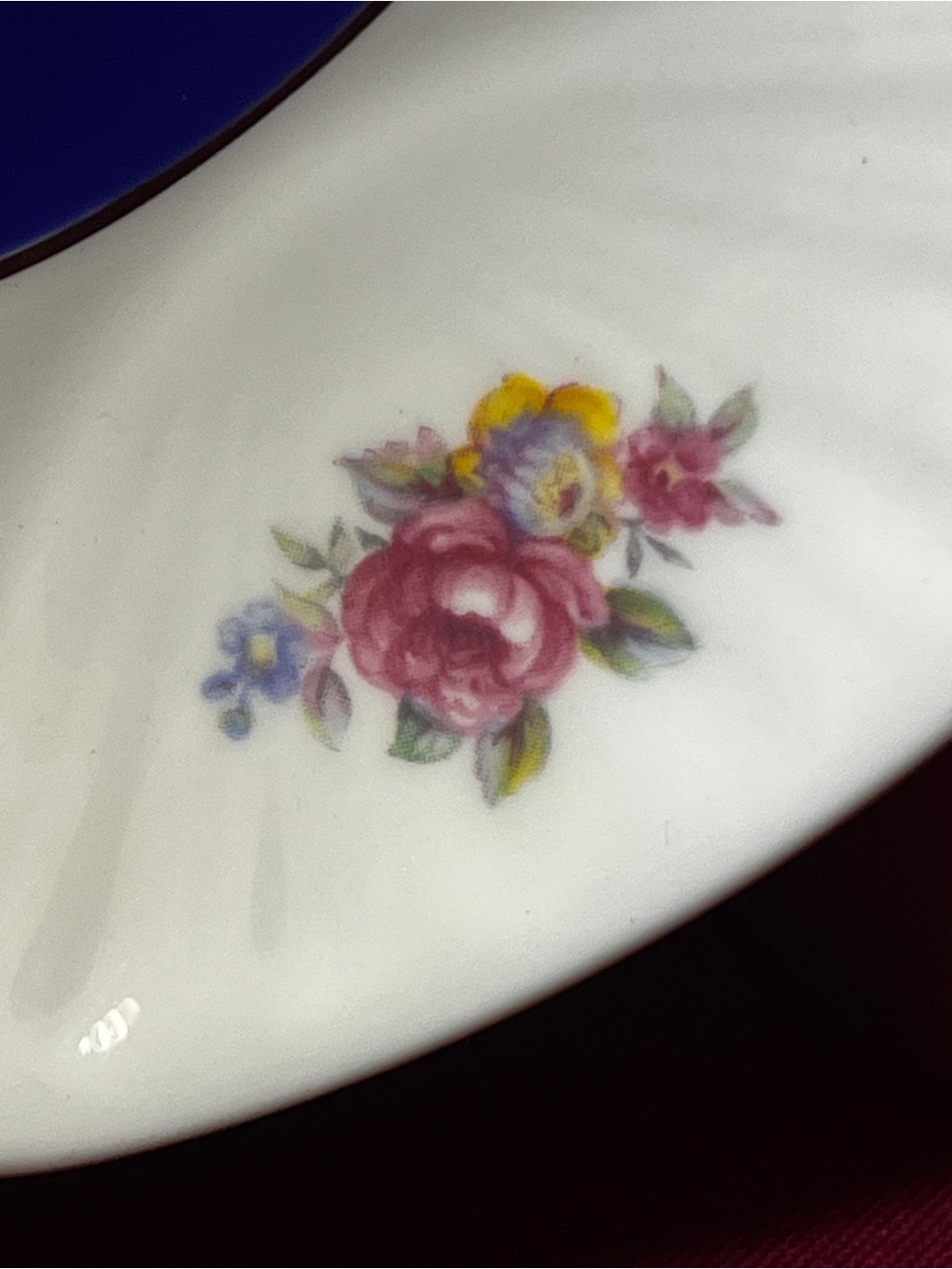 🛍️5 FOR $20 🛍️ Cobalt Center Porcelain Dinner Plate with Pink Rose Accents - Picture 3 of 13